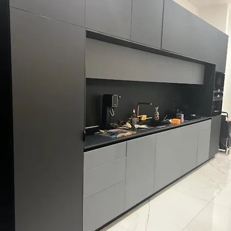 Bagatelle Furnished Flat 아파트 엑스레뱅