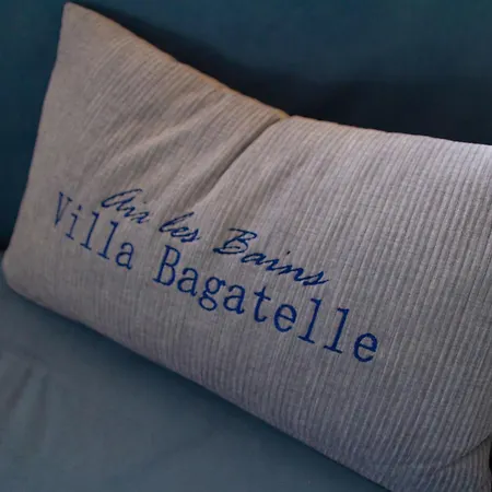 Bagatelle Furnished Flat 아파트 엑스레뱅