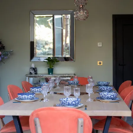 아파트 Bagatelle Furnished Flat